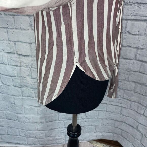 American Eagle women S hi low blouse button up tie front stripes & elastic cuffs - Picture 5 of 14